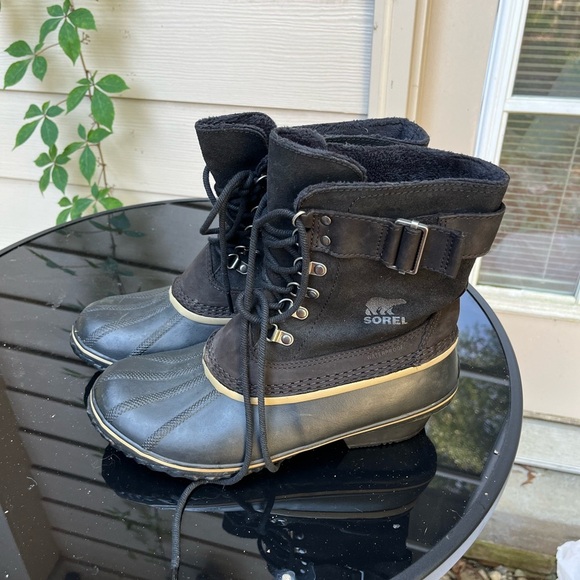 Sorel Suede Black Moto Winter Boots - Picture 2 of 3